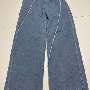 160 Wide Leg Women’s Sz 8 (No tag) Paper Bag Waist Distressed Jeans